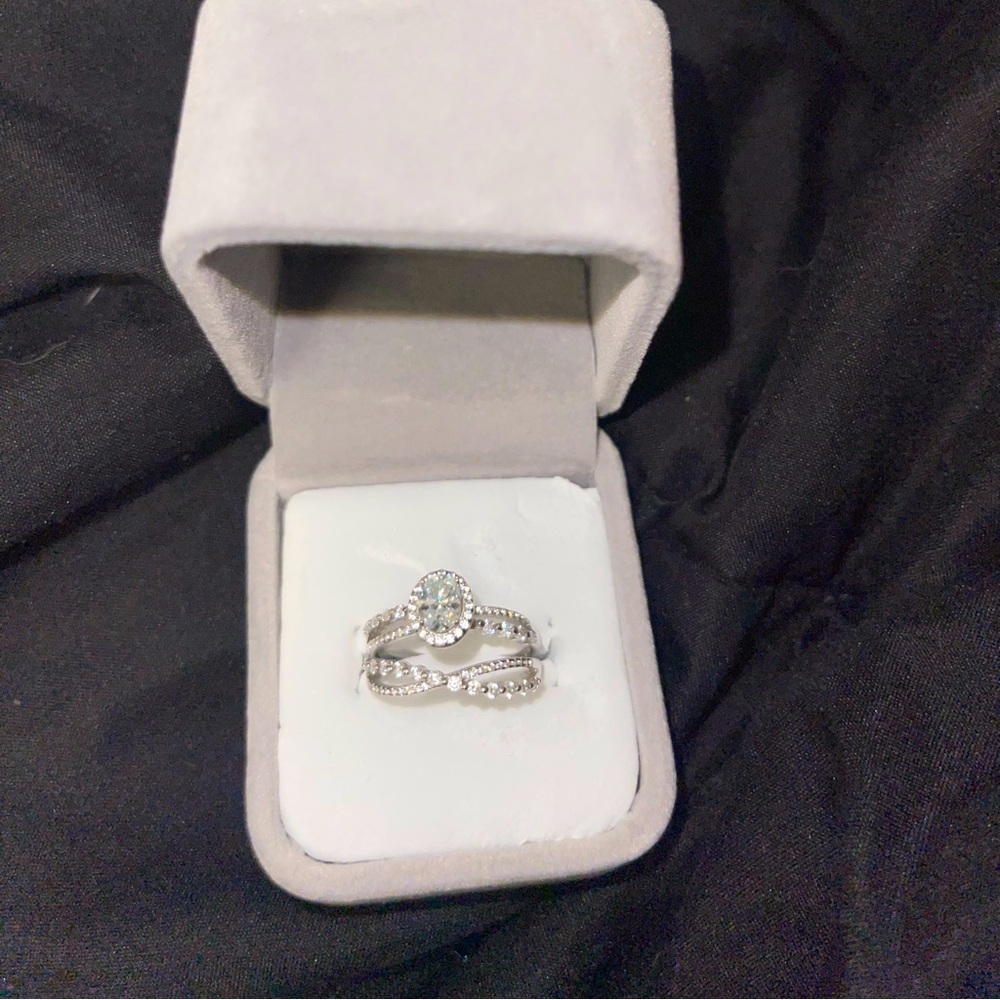 Sterling silver one carat diamond moissanite ring